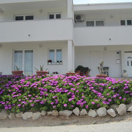 Apartments Veronika Pag Town Exterior foto