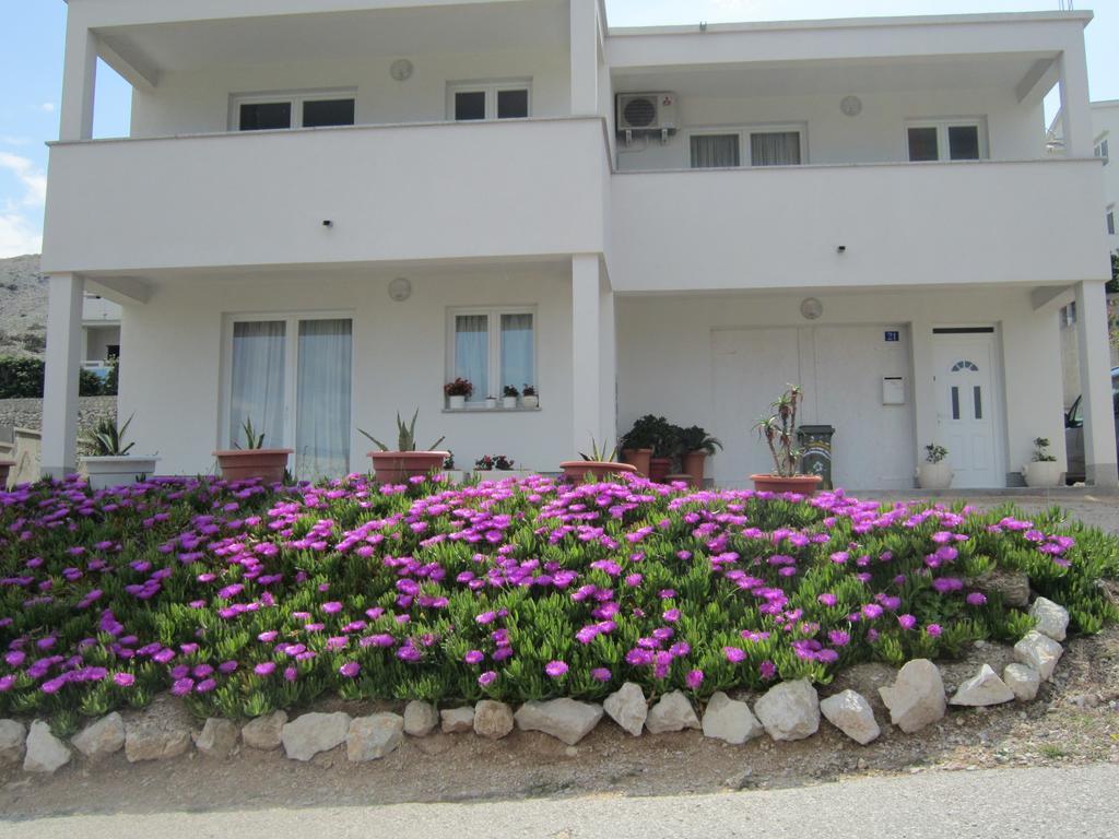 Apartments Veronika Pag Town Exterior foto